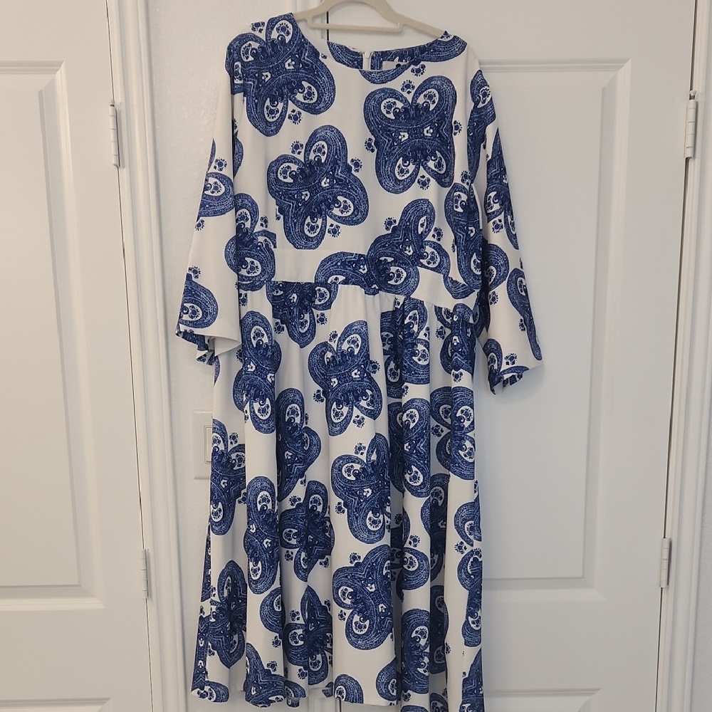 Elegant Blue and White Floral Dainty Jewells Dress